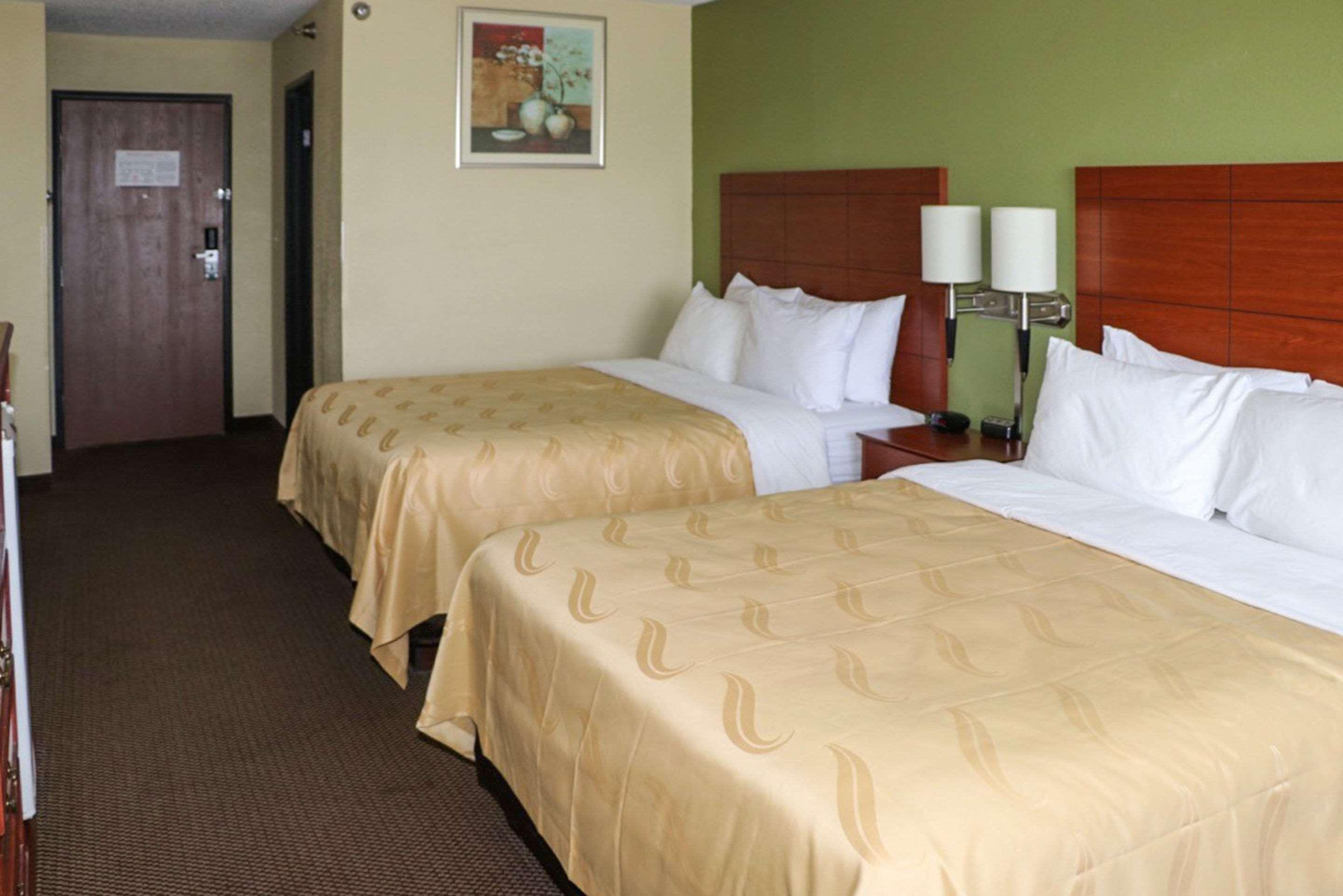 אוונסוויל Quality Inn East מראה חיצוני תמונה