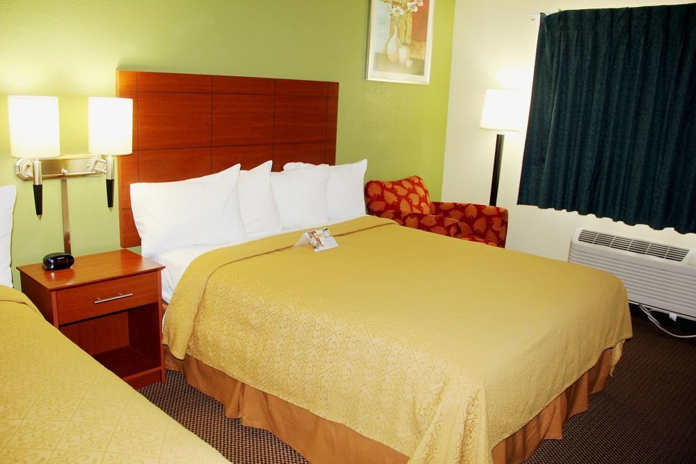 אוונסוויל Quality Inn East מראה חיצוני תמונה