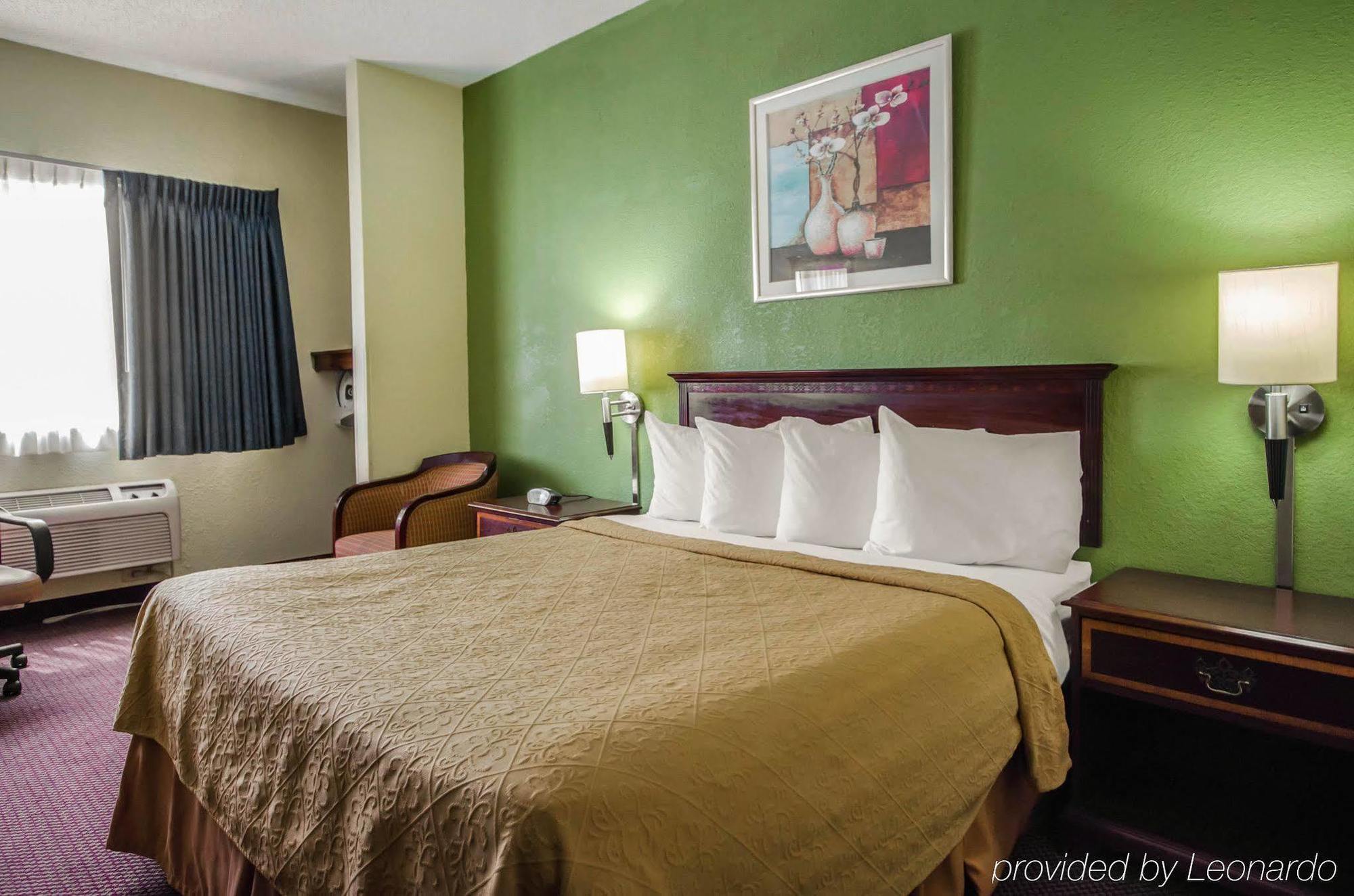 אוונסוויל Quality Inn East מראה חיצוני תמונה