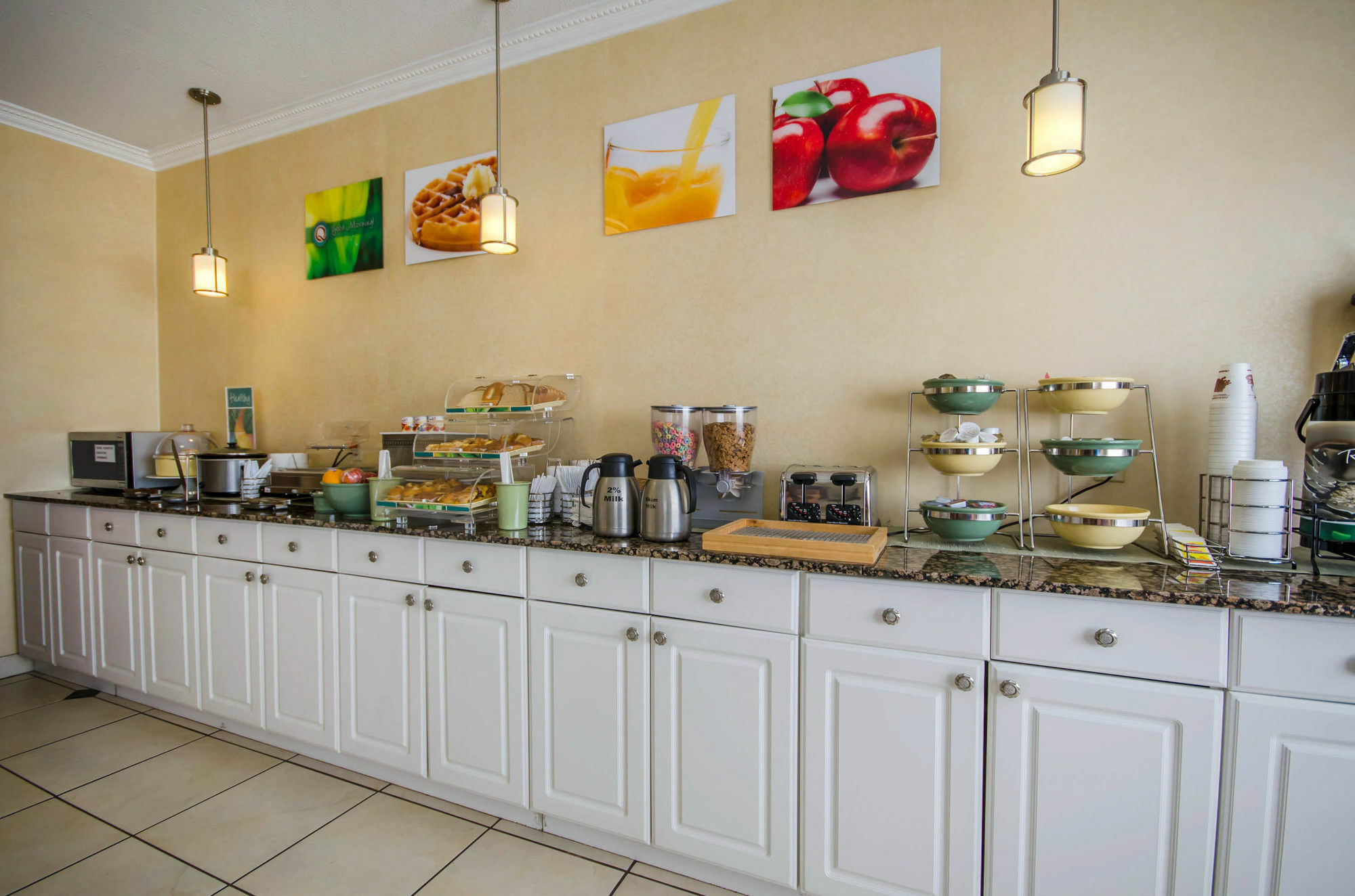 אוונסוויל Quality Inn East מראה חיצוני תמונה